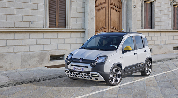 'External view of the Pandina. Fiat Glass recalibration service